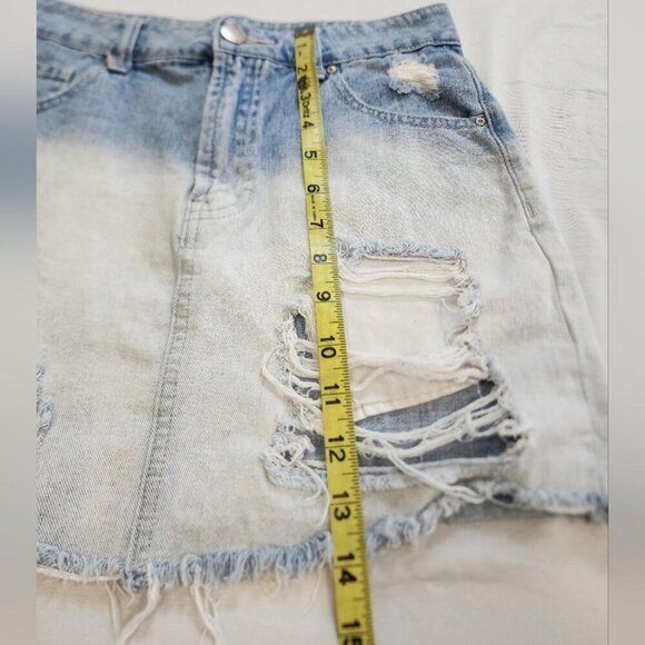 Forever 21 Women's Distressed Ombre Rip Denim Mini Skirt, sz 25 - Picture 5 of 8